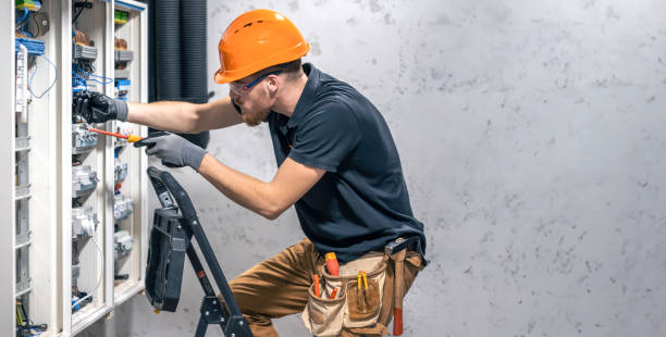 Best Commercial Electrician Services  in Aumsville, OR